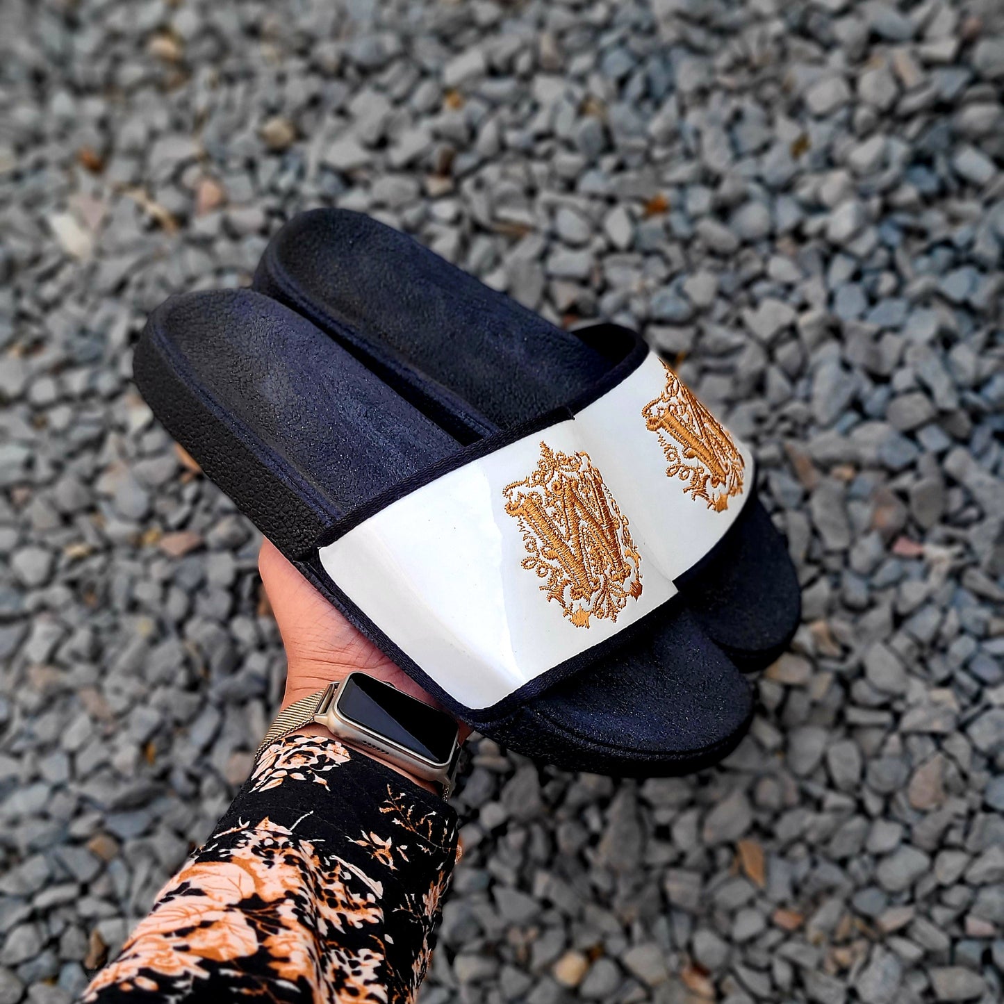 The White Patent Crest Slide.