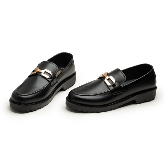 The Buckled Hike (Black)